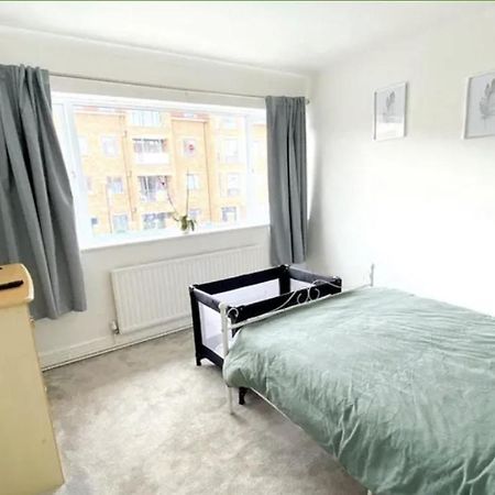 4 Bedroom Property Close To The Harry Potter Studio And Watford Junction Exterior foto